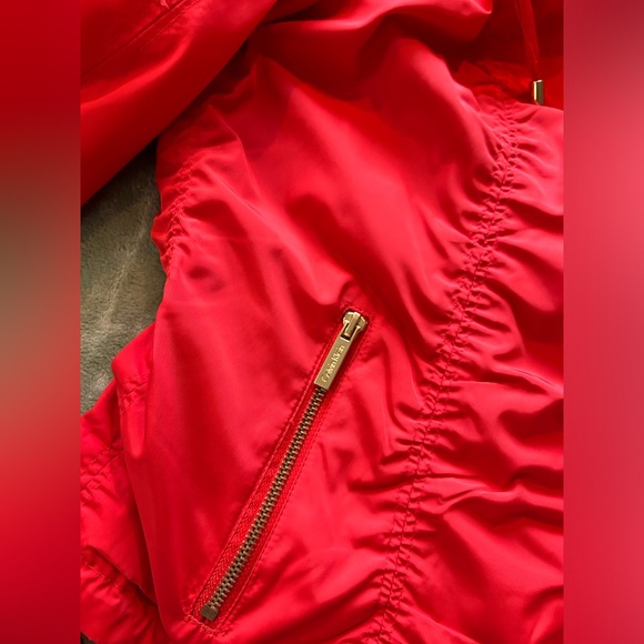 Calvin Klein Women’s Medium Red Water Resistant Jacket with Removable Hood - Picture 5 of 6